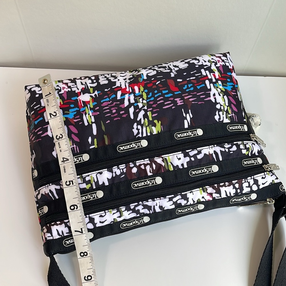 Lesportsac Crossbody New Without Tag 🏷️ - Picture 11 of 12